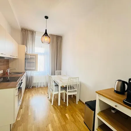 Living Eggenberg 17 Apartment